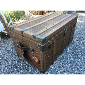 Old Travel Trunk. Made In Switzerland Graeser Lausanne